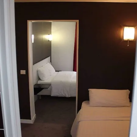Royal Wagram Paris