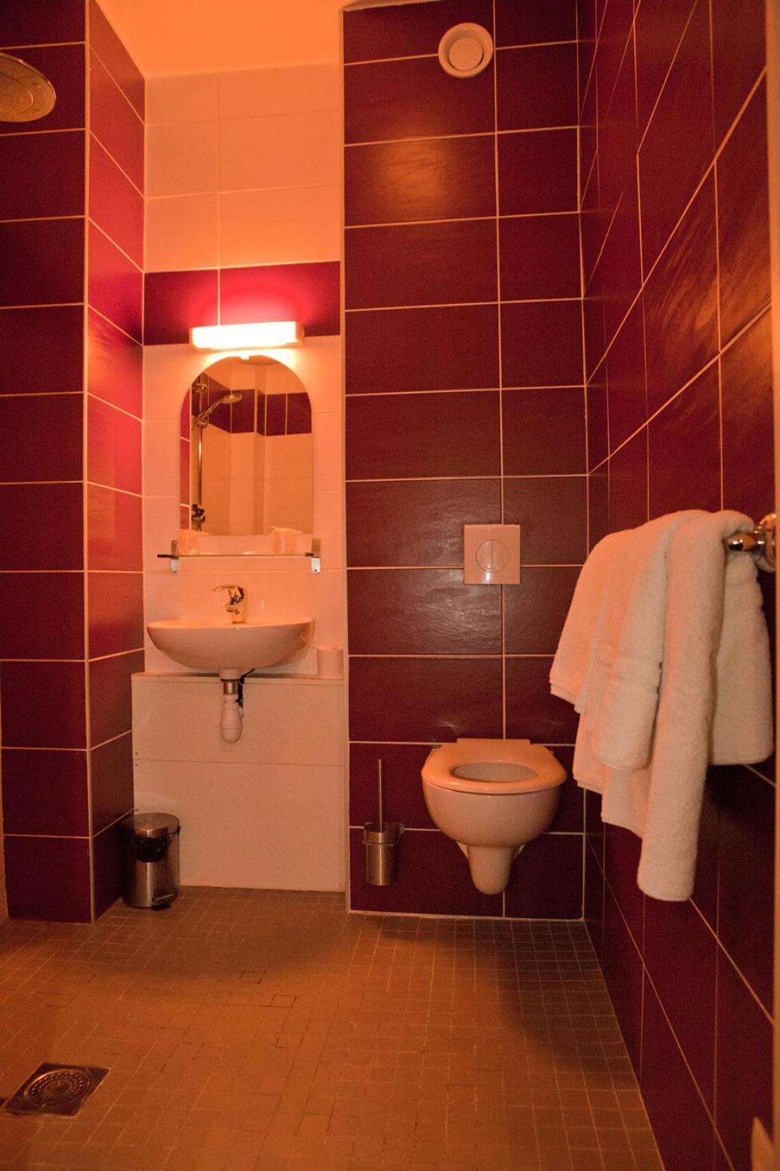 Royal Wagram 2* Paris