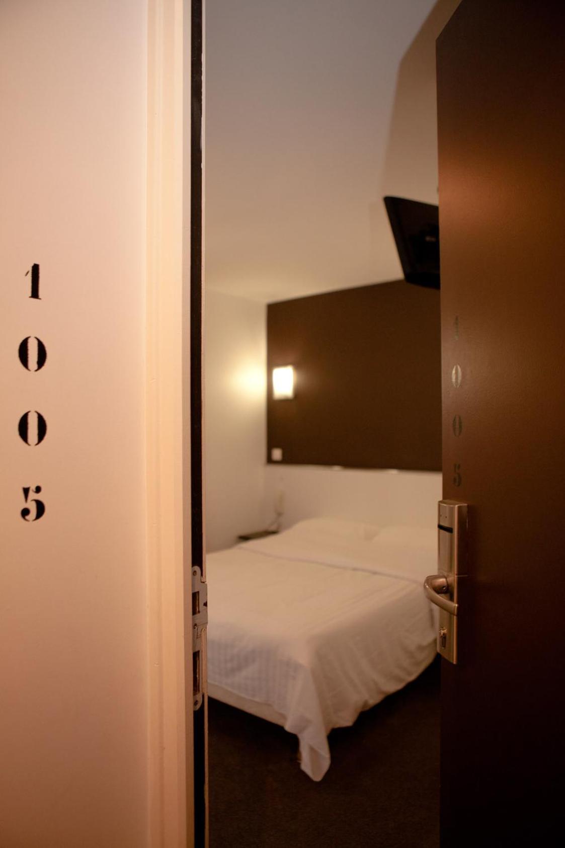 Hotel Royal Wagram 2*