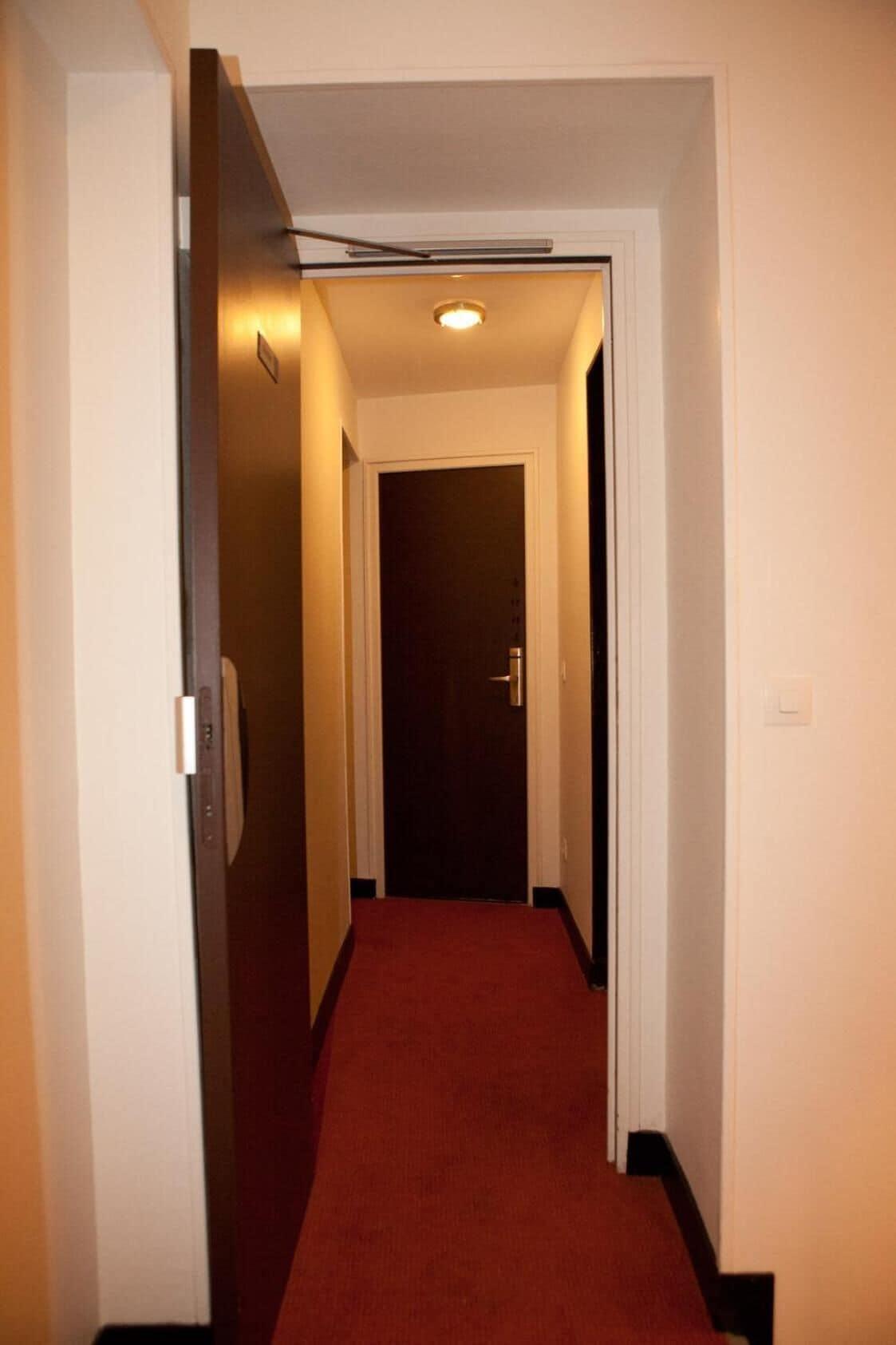 Royal Wagram Hotel 2*